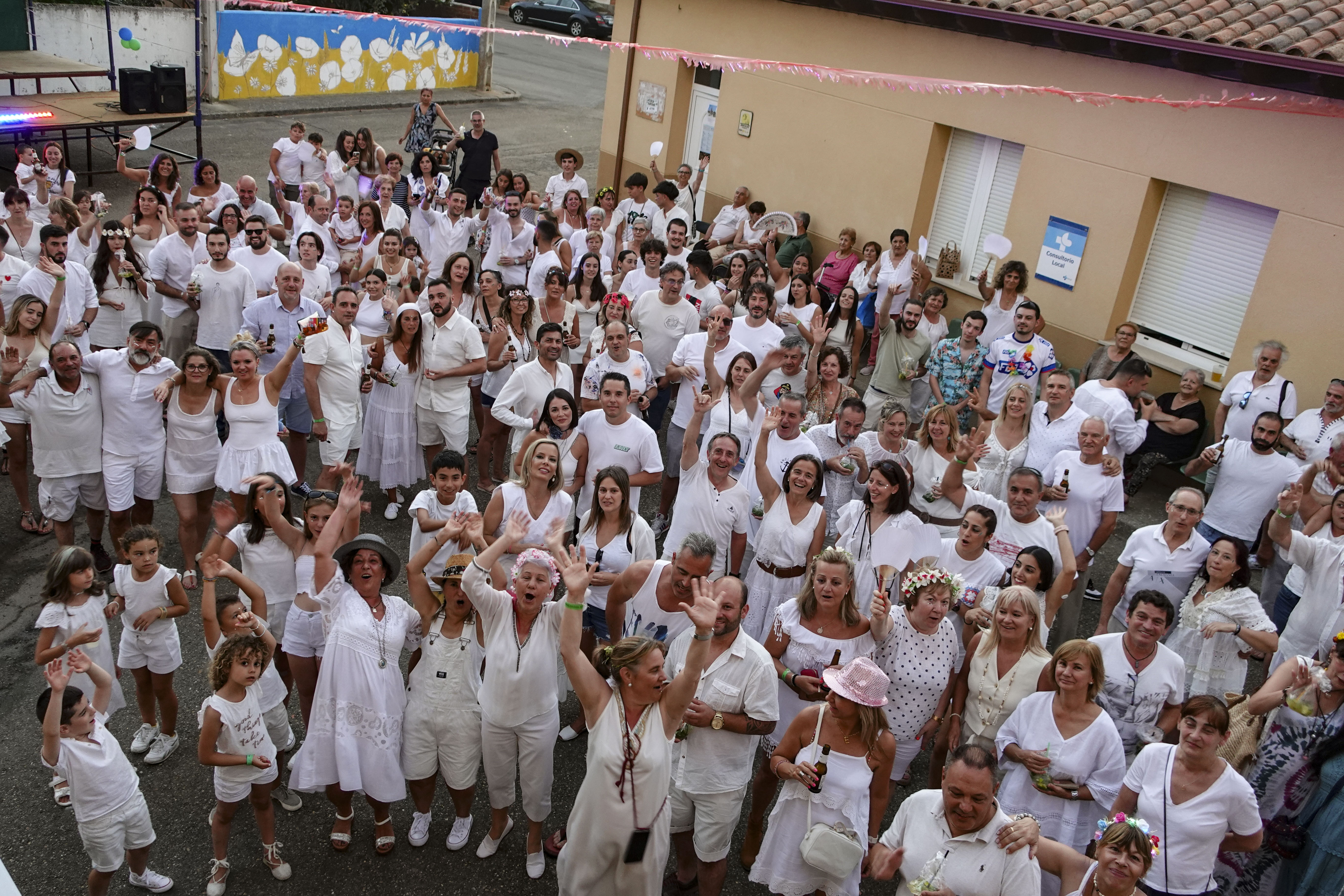 Santamar lleno de gente en una fiesta ibicenca